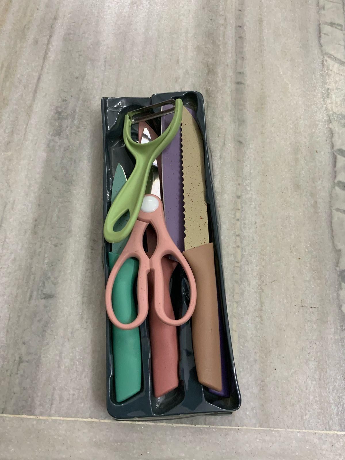 Colorful Kitchen Knife Set – All-in-One Cooking Essential